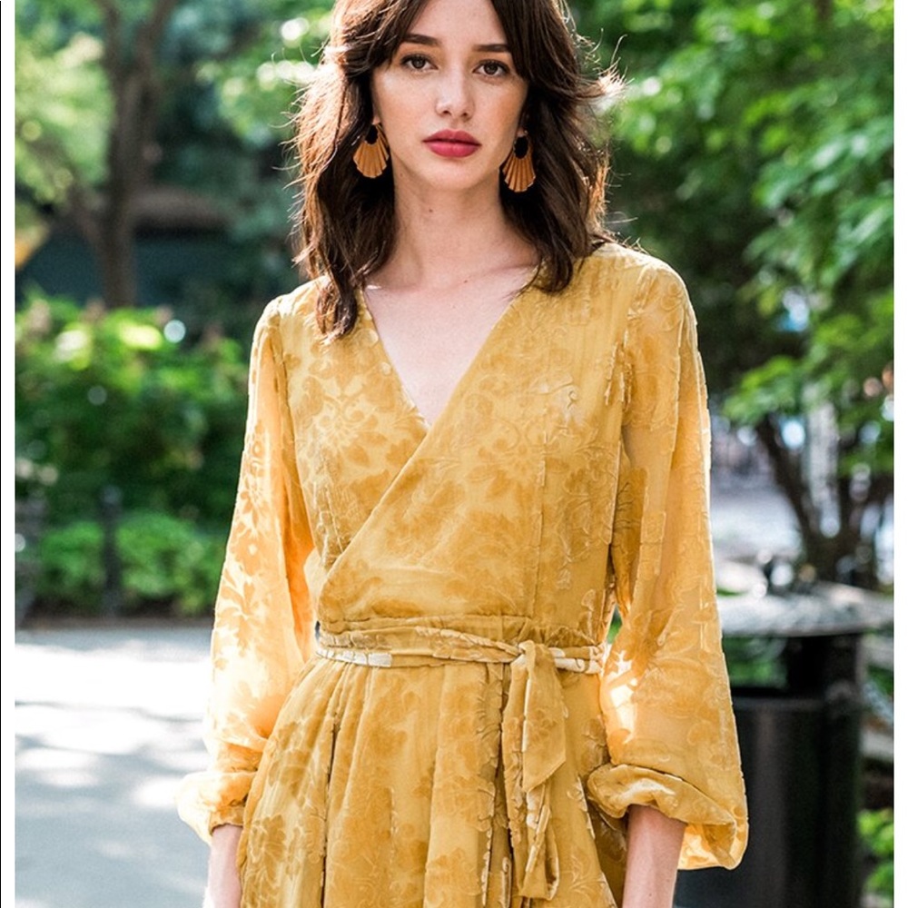 NWT Yumi Kim Royalty Velvet wrap Dress in gold Size Large | Coquette